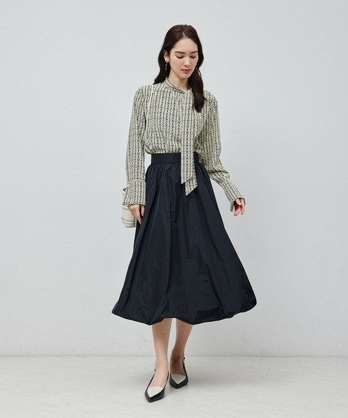 ROPE'(ロペ)の「【雑誌掲載】モノグラムプリントブラウス/無地ボウタイブラウス(シャツ/ブラウス・レディース・オフホワイト/ホワイト系その他5/ピンク系その他2・FREE)」の6枚目の写真