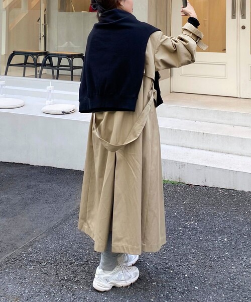 fredy emue（フレディエミュ）の「袖ボリュームトレンチコート