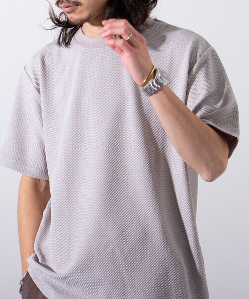 GLOSTER(グロスター)の「【GLOSTER/グロスター】ふくれジャガード クルーネックTシャツ(Tシャツ/カットソー・メンズ・グレイッシュベージュ/ホワイト/ネイビー・S/M/L)」の1枚目の写真
