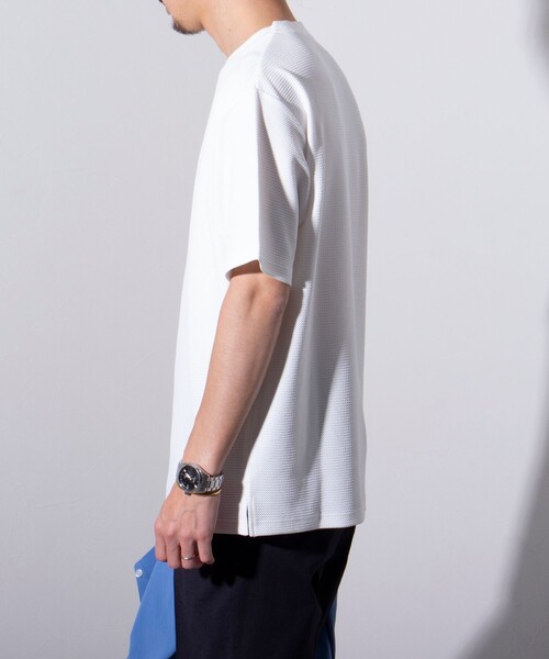 GLOSTER(グロスター)の「【GLOSTER/グロスター】ふくれジャガード クルーネックTシャツ(Tシャツ/カットソー・メンズ・グレイッシュベージュ/ホワイト/ネイビー・S/M/L)」の8枚目の写真