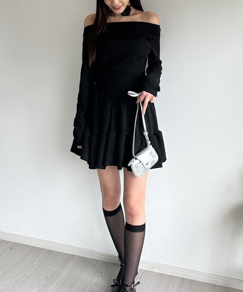 Silly(シリー)の「【色っぽ春コーデに◎】オフショルティアードミニワンピース(ワンピース・レディース・アイボリー/ブラック・LARGE/MEDIUM/SMALL)」の15枚目の写真