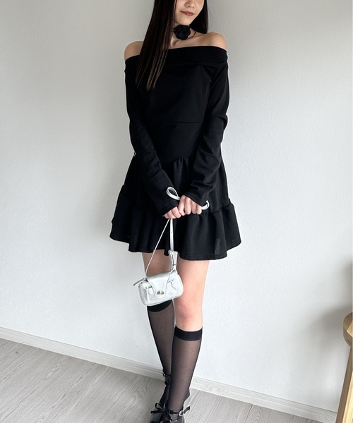 Silly(シリー)の「【色っぽ春コーデに◎】オフショルティアードミニワンピース(ワンピース・レディース・アイボリー/ブラック・LARGE/MEDIUM/SMALL)」の16枚目の写真