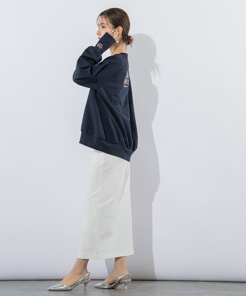 VICKY（ビッキー）の「【大人カジュアル】刺繍ダンボールプルオーバー《洗濯機で洗える》（スウェット・レディース・オフホワイト/ネイビー/グレー・M）」の5枚目の写真