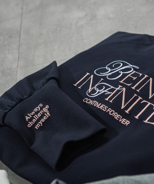 VICKY（ビッキー）の「【大人カジュアル】刺繍ダンボールプルオーバー《洗濯機で洗える》（スウェット・レディース・オフホワイト/ネイビー/グレー・M）」の13枚目の写真