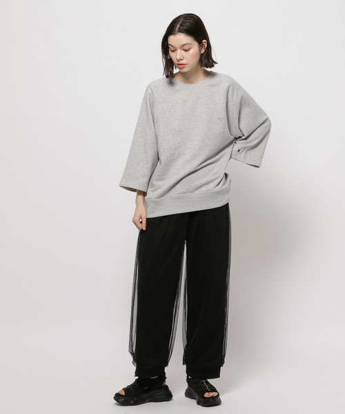 Champion(チャンピオン)の「【Champion(チャンピオン)】裏毛クルー6分丈Tシャツ(Tシャツ/カットソー・レディース・サックスブルー/グレー/ナチュラル・LARGE/MEDIUM)」の4枚目の写真