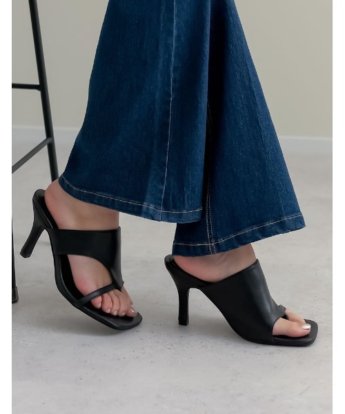 Re:EDIT（リエディ）の「[大きいサイズ有]アシンメトリースクエアトゥトングサンダル（サンダル・レディース・ブラック/アイボリー/ベージュ/ブラウン・SMALL/MEDIUM/LARGE/X-LARGE/XX-LARGE）」の5枚目の写真