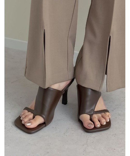 Re:EDIT（リエディ）の「[大きいサイズ有]アシンメトリースクエアトゥトングサンダル（サンダル・レディース・ブラック/アイボリー/ベージュ/ブラウン・SMALL/MEDIUM/LARGE/X-LARGE/XX-LARGE）」の11枚目の写真