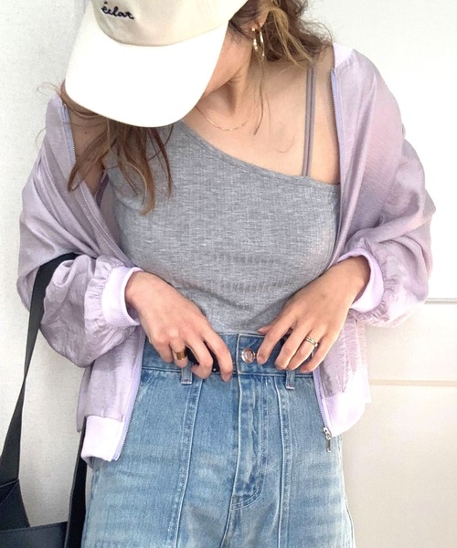 Q（キュー）の「カップ付きリブアシメキャミ（キャミソール・レディース・ブラック/ライトグレー・MEDIUM）」の3枚目の写真