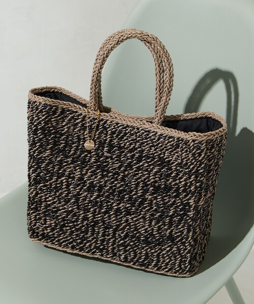 FREAK'S STORE(フリークスストア)の「限定展開 FS チャーム 付き ペーパー ラメ ハンドバッグ(かごバッグ)(かごバッグ・レディース・ゴールド/ブラック/シルバー・ONE SIZE)」の7枚目の写真