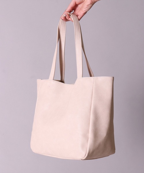 Legato Largo(レガートラルゴ)の「(LF)【Legato Largo】5ポケット フェイクレザー シンプル トートバッグ(トートバッグ・レディース・ブラック/キャメル/ライトベージュ・ONE SIZE)」の10枚目の写真