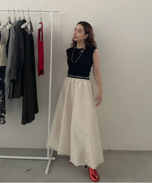 新品タグ付きAmeri RIBBON LIKE BALLOON SKIRT Ameri（アメリ）の「RIBBON LIKE BALLOON SKIRT（スカート