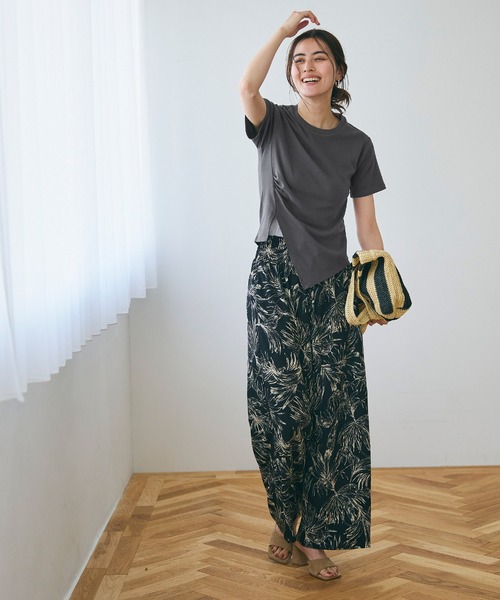 coca(coca)(コカ)の「フライス素材サイドスリットTシャツ(Tシャツ/カットソー・レディース・ホワイト/チャコール・S/M/L)」の8枚目の写真