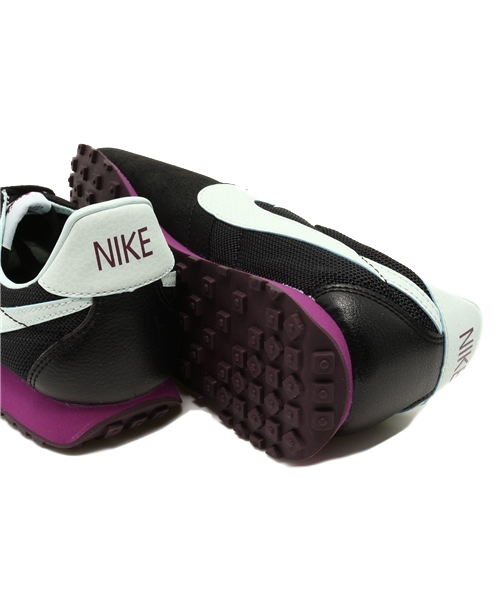 NIKE(ナイキ)の「NIKE プリモントリオールレーサーVNTG(スニーカー・レディース・ブラック/ベージュ/グレー・23cm/24cm/25cm)」の8枚目の写真