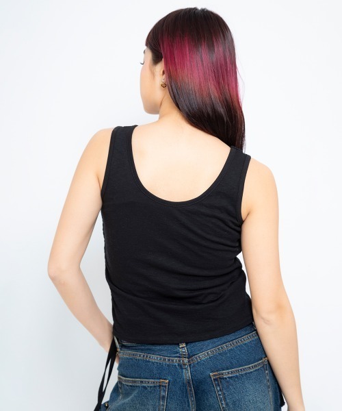 atmos pink(アトモスピンク)の「atmos pink 2WAY Side shirring Tank Top / アトモス ピンク ツーウェイ サイド シャーリング タンク トップ(タンクトップ・レディース・ピンク/カーキ/ブラック・FREE)」の5枚目の写真