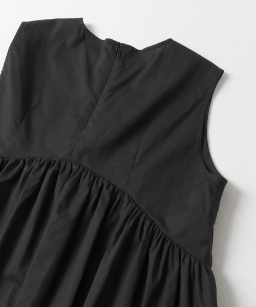 LAATO（ラート）の「no-sleeve frill blouse（シャツ/ブラウス・レディース・ライトグレー/ブラック・FREE）」の4枚目の写真