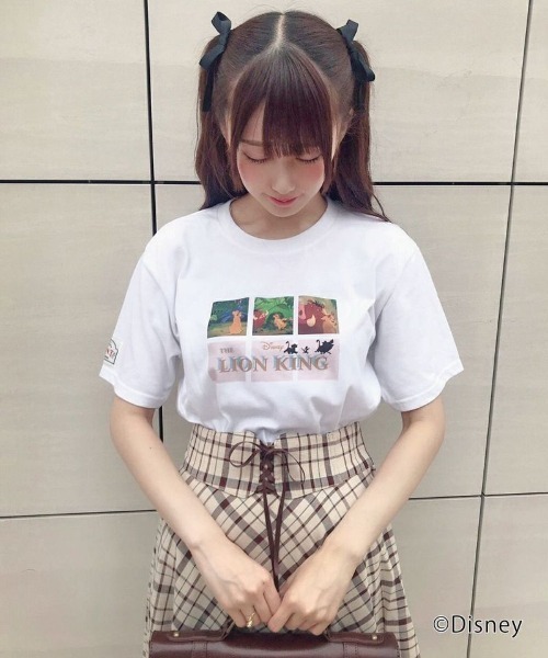 F i.n.t(フィント)の「フォトプリントT/ライオンキング/fint(Tシャツ/カットソー・レディース・オフホワイト・FREE)」の2枚目の写真