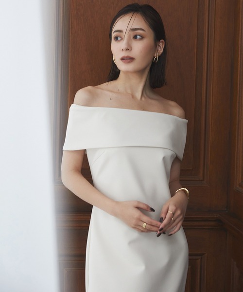 anuans（アニュアンス）の「オフショルコンシャスワンピース