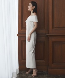 anuans（アニュアンス）の「オフショルコンシャスワンピース