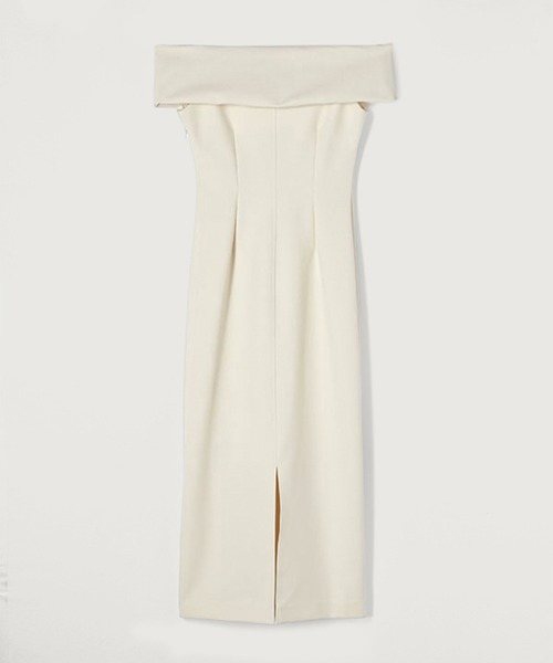 anuans（アニュアンス）の「オフショルコンシャスワンピース