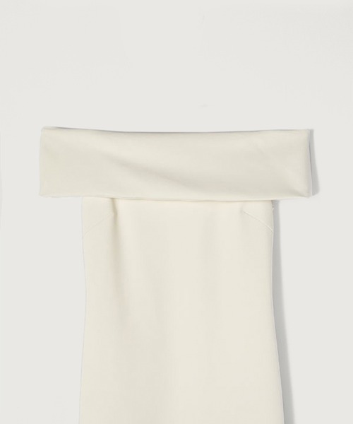 anuans（アニュアンス）の「オフショルコンシャスワンピース