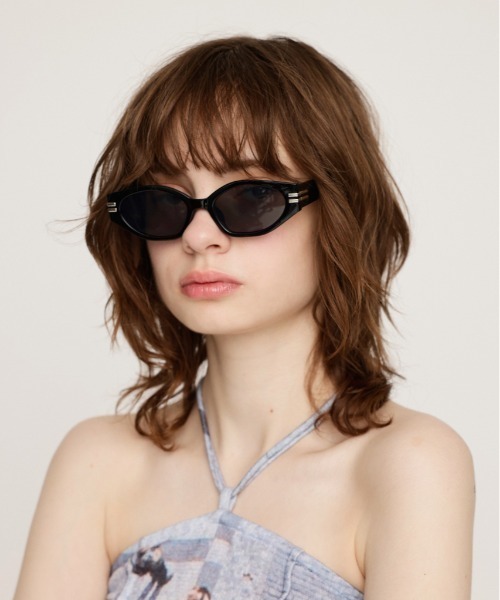 SLY（スライ）の「CURVE END EYEWEAR カーブ エンド アイウェア（サングラス・レディース・グレー/ブラック・FREE）」の10枚目の写真