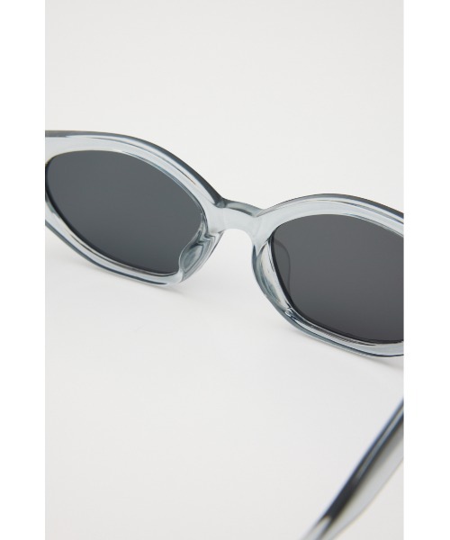 SLY（スライ）の「CURVE END EYEWEAR カーブ エンド アイウェア（サングラス・レディース・グレー/ブラック・FREE）」の17枚目の写真