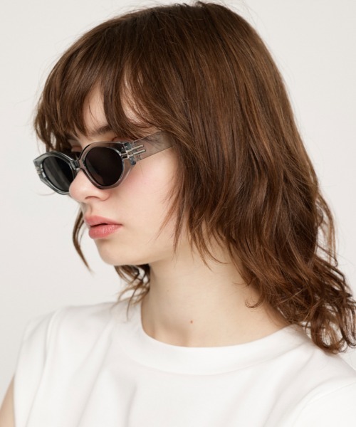 SLY（スライ）の「CURVE END EYEWEAR カーブ エンド アイウェア（サングラス・レディース・グレー/ブラック・FREE）」の20枚目の写真