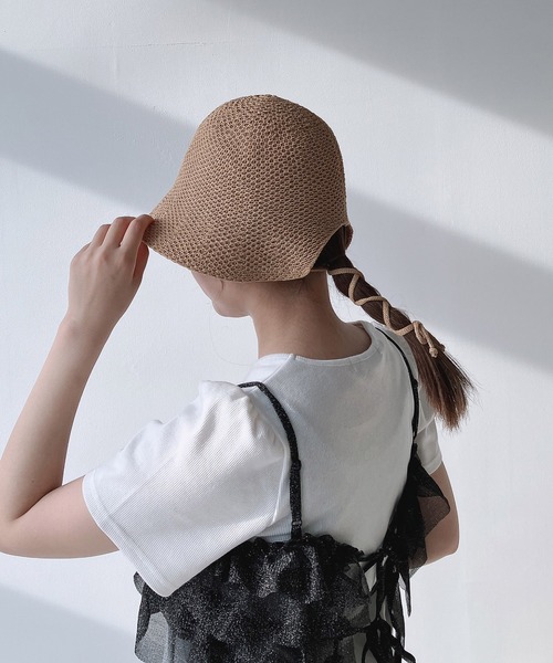 AS KNOW AS plus(アズノゥアズプラス)の「リボン付き ボンネットハット【ZOZOTOWN限定アイテム】(ハット・レディース・キャメル/アイボリー/ブラック・FREE)」の4枚目の写真