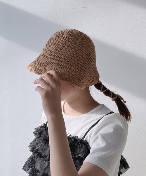 AS KNOW AS plus(アズノゥアズプラス)の「リボン付き ボンネットハット【ZOZOTOWN限定アイテム】(ハット・レディース・キャメル/アイボリー/ブラック・FREE)」の5枚目の写真