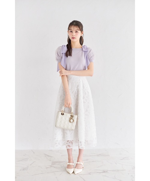 tocco closet（トッコ　クローゼット）の「２ＷＡＹシフォンリボン付きパール装飾チュールパフスリーブニットプルオーバー（Tシャツ/カットソー・レディース・オフホワイト/ラベンダー/ブラック・M）」の15枚目の写真