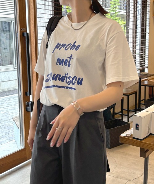 ABYS（アビス）の「プリントロゴ半袖Tシャツ（Tシャツ/カットソー・レディース・ホワイト×ブラック/ホワイト×ブルー/ブラック×ホワイト・FREE）」の2枚目の写真