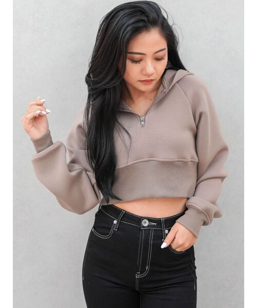 GYDA（ジェイダ）の「バックレースアップショートパーカー（パーカー・レディース・ブラック/ベージュ/オフホワイト・FREE）」の4枚目の写真