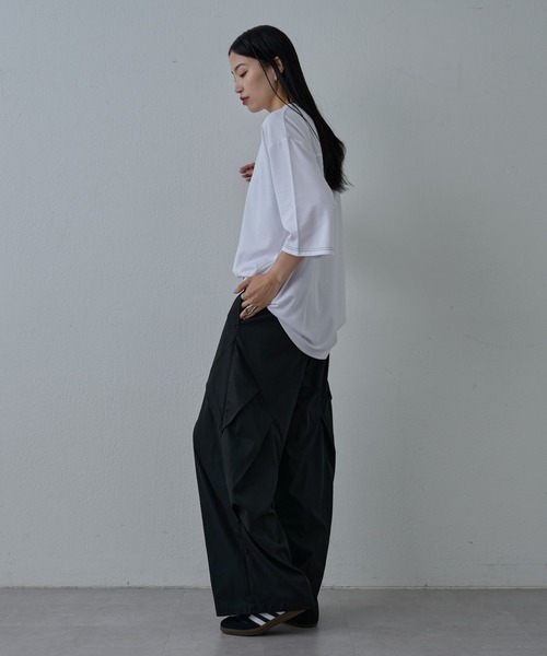 COLONY 2139（コロニートゥーワンスリーナイン）の「サステナポンチクロップドスリーブT（Tシャツ/カットソー・メンズ・ホワイト/チャコールグレー/ブラック・MEDIUM/LARGE）」の19枚目の写真