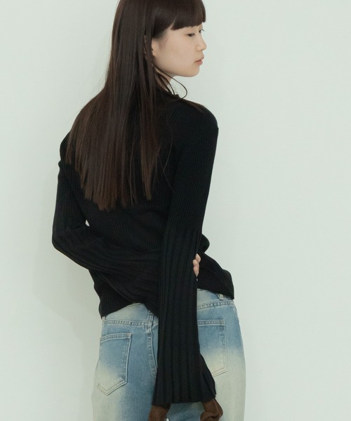 HEILIS(ヘイリス)の「リブ編みフレアスリーブニット / リブニット トップス 長袖 オフィスカジュアル 無地(ニット/セーター・レディース・アイボリー/ブラック・FREE)」の16枚目の写真