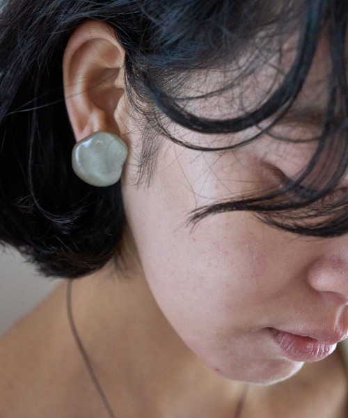 marjour(マージュール)の「GLITTER EARRING(イヤリング・レディース・ネイビー/シルバー・フリー)」の20枚目の写真