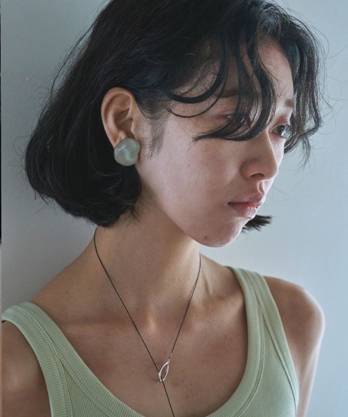 marjour(マージュール)の「GLITTER EARRING(イヤリング・レディース・ネイビー/シルバー・フリー)」の19枚目の写真