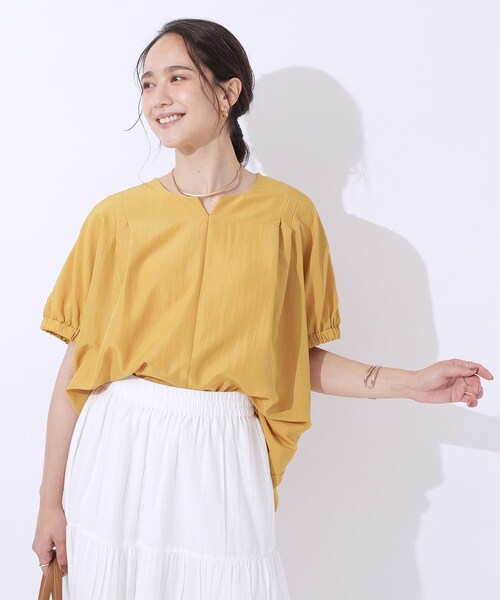 DRESKIP(ドレスキップ)の「◆【高レビュー/無理せずキレイ】女性らしさを引き立てる お袖たっぷりギャザー ドルマンブラウス(シャツ/ブラウス・レディース・ブラック/カーキ/イエロー系その他/ライトベージュ/ライトブルー・00)」の22枚目の写真