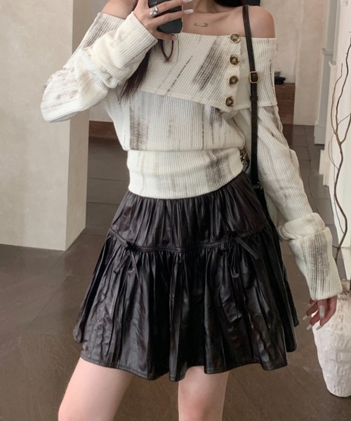 Sibra（シブラ）の「インナーパンツ付き　レザー風フロントリボンフレアミニスカート（スカート・レディース・ブラック/ワインレッド/キャメル/ダークブラウン・M）」の14枚目の写真