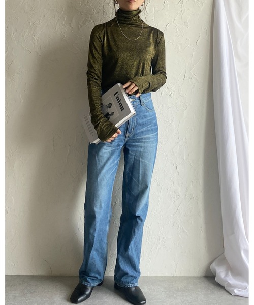 She's Closet(シーズクローゼット)の「メロウフリルハイネック長袖グリッターラメトップス/ロングTシャツカットソー(Tシャツ/カットソー・レディース・ライトベージュ/ブラック×シルバー/ブラック×ゴールド・FREE)」の17枚目の写真