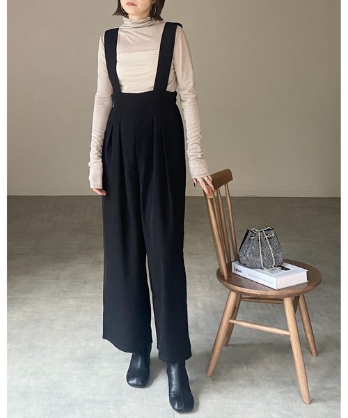 She's Closet(シーズクローゼット)の「メロウフリルハイネック長袖グリッターラメトップス/ロングTシャツカットソー(Tシャツ/カットソー・レディース・ライトベージュ/ブラック×シルバー/ブラック×ゴールド・FREE)」の18枚目の写真