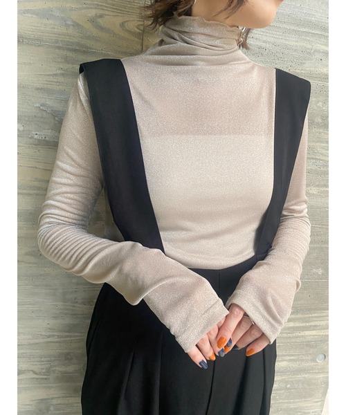 She's Closet(シーズクローゼット)の「メロウフリルハイネック長袖グリッターラメトップス/ロングTシャツカットソー(Tシャツ/カットソー・レディース・ライトベージュ/ブラック×シルバー/ブラック×ゴールド・FREE)」の20枚目の写真