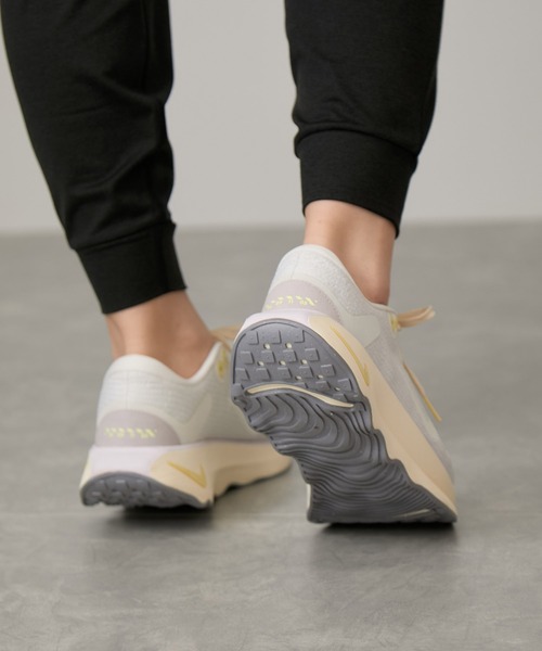 ナイキ W MOTIVA ウィメンズ モティバ WDV1238 24.5 NIKE スニーカー ナイキ W MOTIVA モティバ WDV1238 001BLACK
