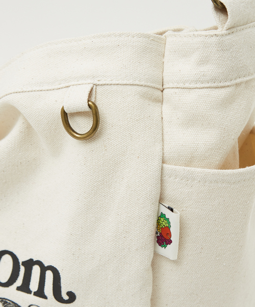 FRUIT OF THE LOOM（フルーツオブザルーム）の「【FRUIT OF THE LOOM/フルーツオブザルーム 】FTL NEWSPAPER BAG /ニュースペーパーバッグ/ユニセックス（ショルダーバッグ・メンズ・ブラック/サックスブルー/レッド/ベージュ/イエロー・フリー）」の22枚目の写真