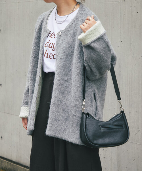 un dix cors（アンディコール）の「《柔らかい素材で軽い着心地》Wフェイス起毛ニットコート（ノーカラーコート・レディース・ブルー/グレー/ベージュ・FREE）」の6枚目の写真