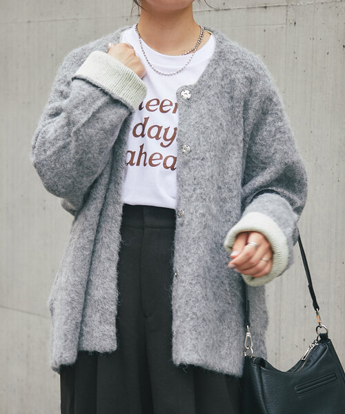 un dix cors（アンディコール）の「《柔らかい素材で軽い着心地》Wフェイス起毛ニットコート（ノーカラーコート・レディース・ブルー/グレー/ベージュ・FREE）」の8枚目の写真