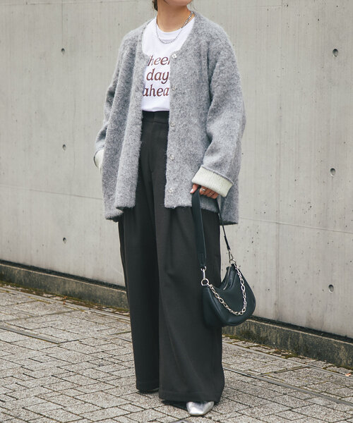 un dix cors（アンディコール）の「《柔らかい素材で軽い着心地》Wフェイス起毛ニットコート（ノーカラーコート・レディース・ブルー/グレー/ベージュ・FREE）」の12枚目の写真