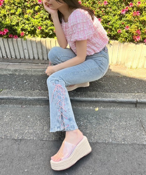 MORE self LOVE(モアセルフラブ)の「サイドレースアップデニム(デニムパンツ・レディース・ブルー・X-LARGE/LARGE/MEDIUM/SMALL)」の8枚目の写真