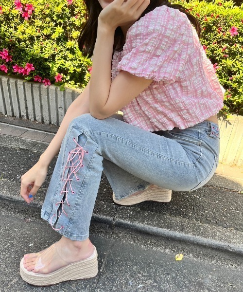 MORE self LOVE(モアセルフラブ)の「サイドレースアップデニム(デニムパンツ・レディース・ブルー・X-LARGE/LARGE/MEDIUM/SMALL)」の10枚目の写真