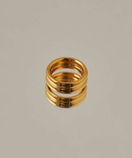 ciite' surgical stainless（シーテサージカルステンレス）の「【 金属アレルギー対応 】 2連リング サージカルステンレス （リング・レディース・ゴールド・13号/11号）」の2枚目の写真