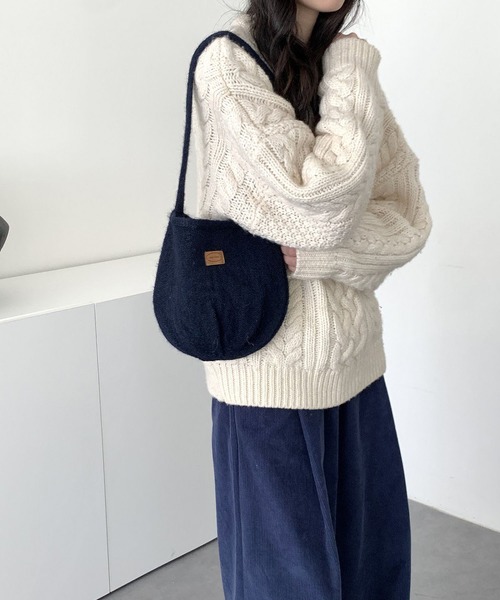 LA VORAGINE（ラ ヴォラジネ）の「ニットハンドバッグ（ハンドバッグ・レディース・ブラック/ブラウン/グレー/グリーン/アイボリー/ネイビー/ピンク/レッド・FREE）」の6枚目の写真